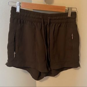 Green Dress Shorts Size Small